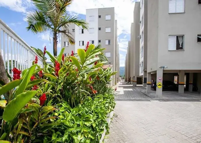 Apto Em Ubatuba Divisa Com A Praia De Itagua E Facil Acesso As Praias Fica Ao Lado Do Atacado Tenda Na Rodovia Rio Santos